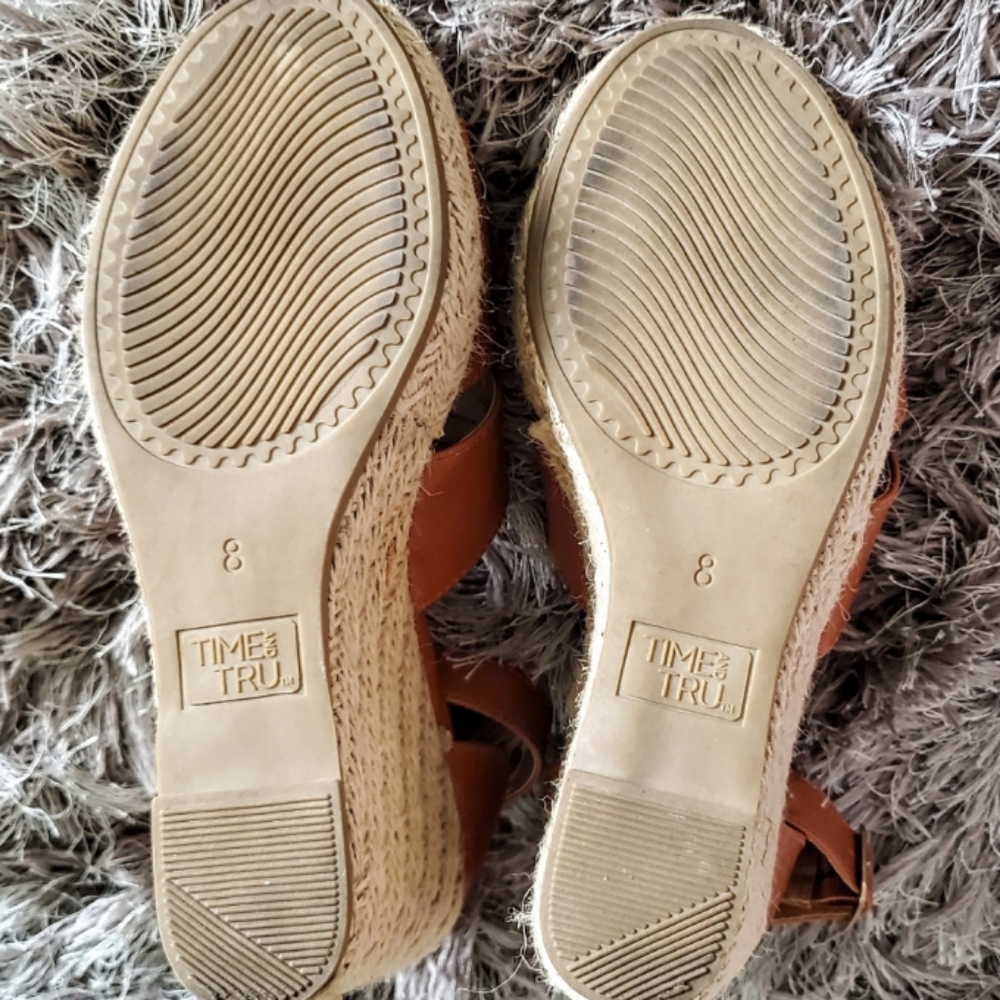 - Time & True Tan Espadrille Wedge Sandals EUC - Picture 3 of 15